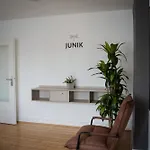 شقة Junik