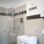 아파트 Junik